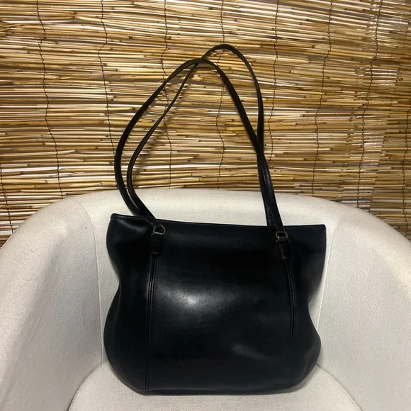 Vintage Coach Black Leather Shoulder Tote 9993 - Picture 3 of 9